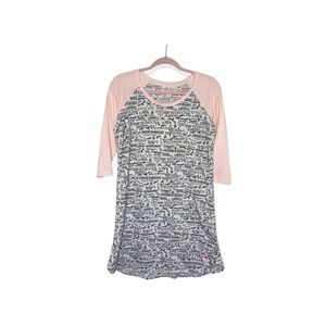 VICTORIA’S SECRET Pink & White Holiday Themed Nightshirt M